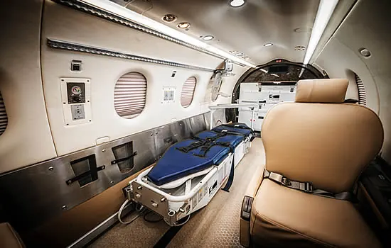 Intérieur d'un Pilatus PC-12 en version ambulance aérienne